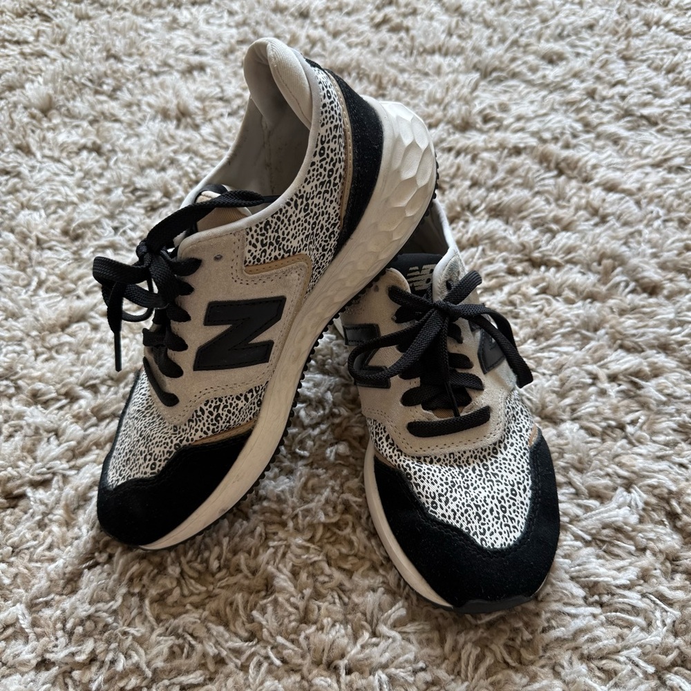 New Balance Black and White Women's Sneakers